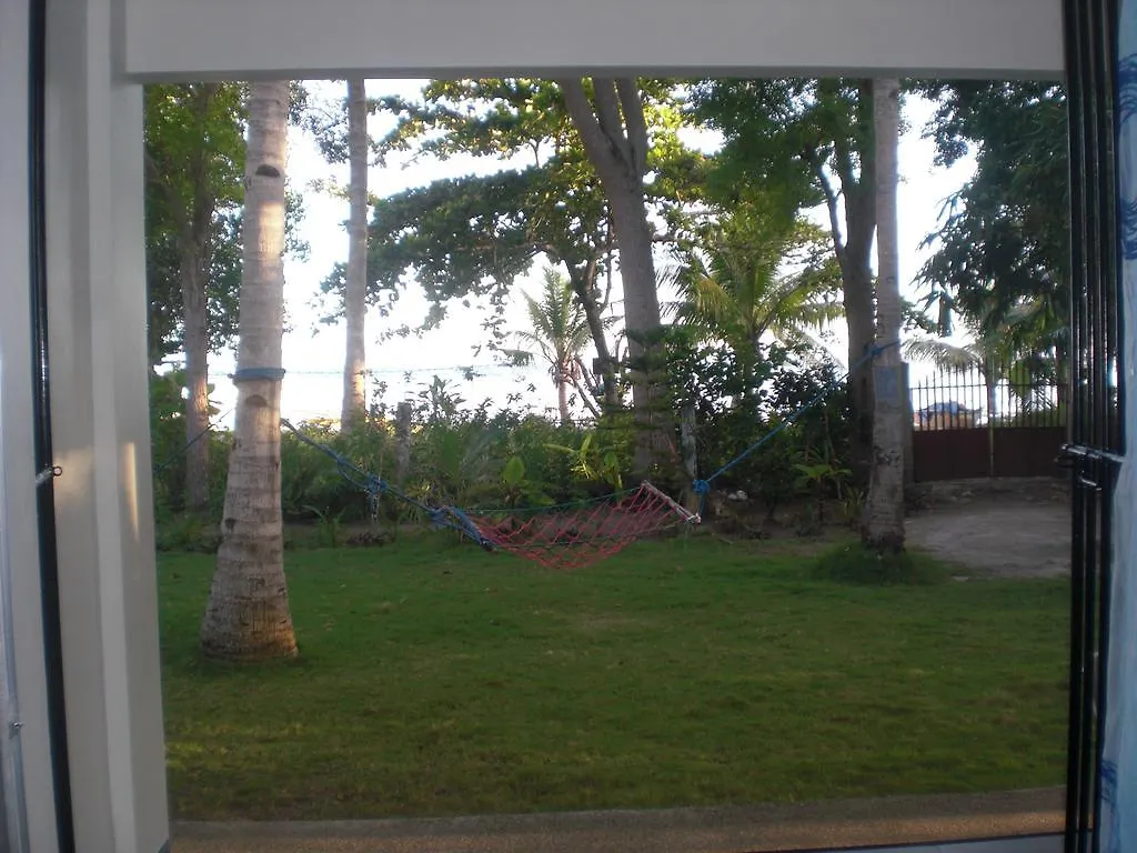 Villa Juana Panglao 2*,